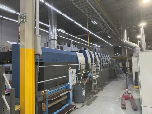 A modern multi-colour sheetfed press on the GMS Industries production floor